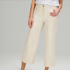 NWOT Lululemon City Sleek 5 Pocket Wide Leg HR 7/8 Length size 30 White Opal
